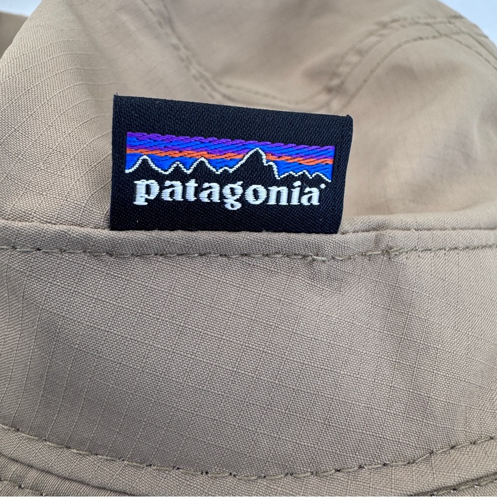 Patagonia Tech Sun Booney Hat Khaki Size Small Wide Brim Gorpcore Hiking Outdoor - Picture 15 of 15